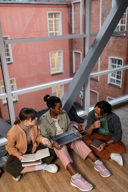 The Future of Online Learning: Trends & Predictions for 2025