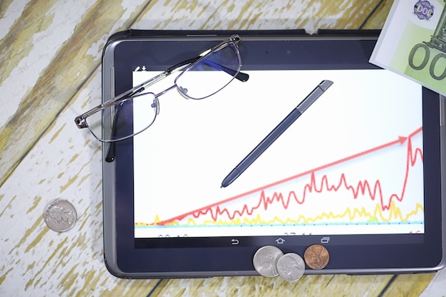 A graph illustrating the difference between simple interest and compound interest over a 30-year period, visually demonstrating the exponential growth of compound interest. The x-axis represents time, and the y-axis represents the investment value.