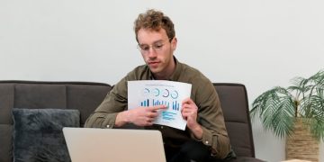 Financial Goal Setting: Your Money Roadmap to 2030 Success - Cover Image