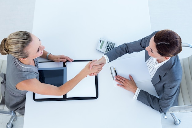 Negotiating Like a Pro: Money Management Tips for the Best Deals