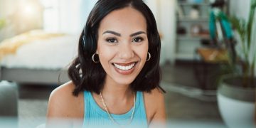 Ace the Virtual Interview: 5 Techniques for a Top Score - Cover Image