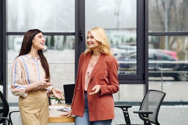 The Ultimate Guide to Informational Interviews: Land Your Dream Job Faster