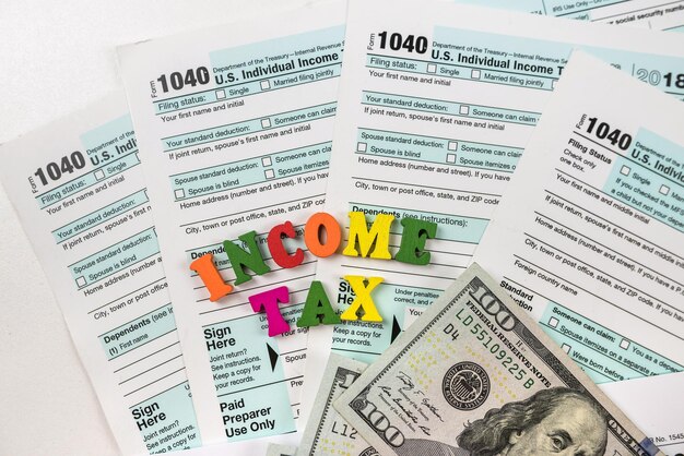 A side-by-side comparison chart illustrating the old FAFSA rules versus the new FAFSA rules for 529 plans, clearly highlighting the changes in treatment.