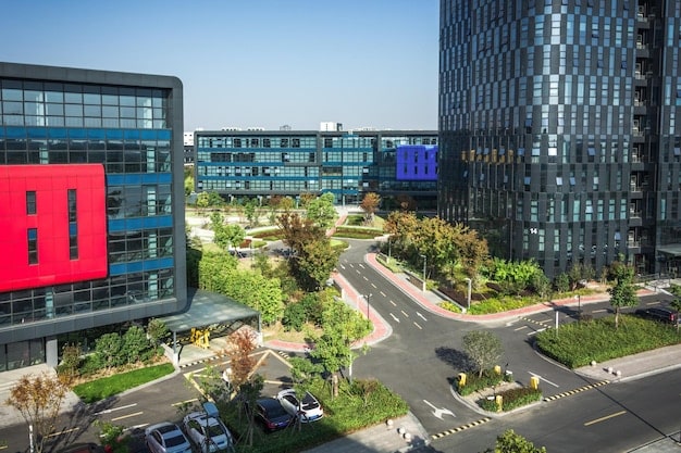 REITs in 2025: Are Real Estate Investment Trusts Still a Safe Bet?